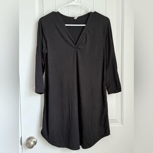 Magic Fit Classic Black V-Neck Tunic